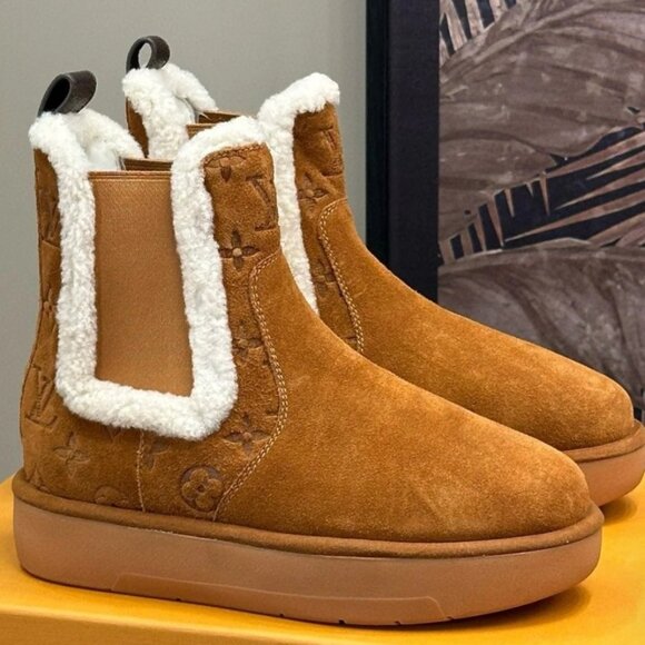 Louis Vuitton Aspen Chelsea Ankle Boots [AUTHENTIC] - Picture 1 of 7